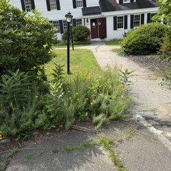 Spring Hill Inn - Doesn't look like the website