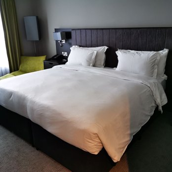 Hilton Dublin - King Deluxe room - Hotels Near Me - Dublin, D