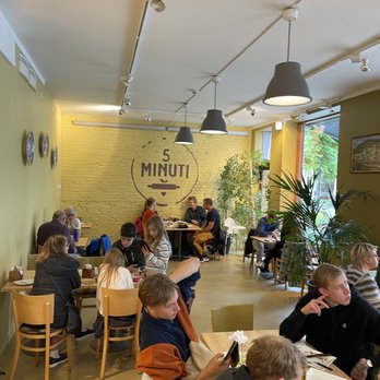 Cinque Minuti - Italian Near Me - Ålesund, 15