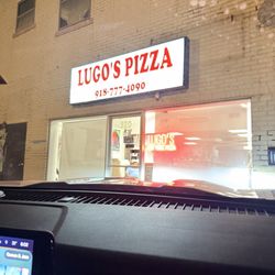 Lugo’s New York Pizza - Entrance