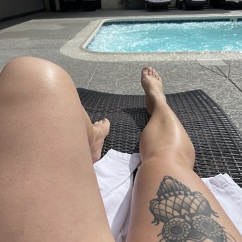 Murrieta Day Spa - Hanging out by the hot tub - Massage Near Me - Murrieta, California Murrieta Day Spa - Hanging out by the hot tub - Massage Near Me - Murrieta, California