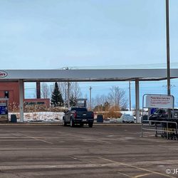Hansen’s IGA - Yes, that's frozen-over Chequamegon Bay in the distance. This was taken in February, after all.