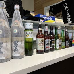 Lots of alcoholic beverages available Lots of alcoholic beverages available