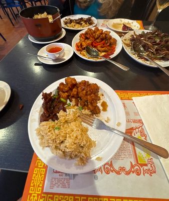 Mandarin House by null