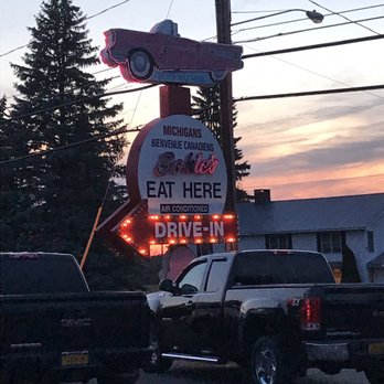 Bokies Drive In - Exterior of Bokie's at night in summertime - American Near Me - Malone, New York