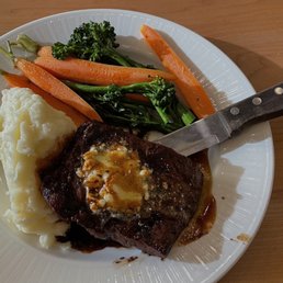 steak, mashed potatoes, carrots and broccoli steak, mashed potatoes, carrots and broccoli