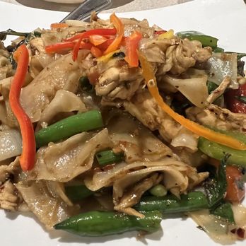 Cafe de Bangkok - Gilbert - Drunken Noodles - Thai Near Me - Gilbert, Arizona Cafe de Bangkok - Gilbert - Drunken Noodles - Thai Near Me - Gilbert, Arizona