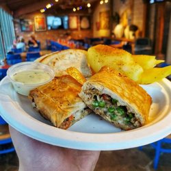 Niko Niko's Greek & American Café - KREATOPITA PLATE