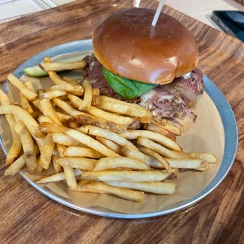 Bright Spark Brewing - Smash burger with avocado. - Breweries Near Me - Ventura, California Bright Spark Brewing - Smash burger with avocado. - Breweries Near Me - Ventura, California