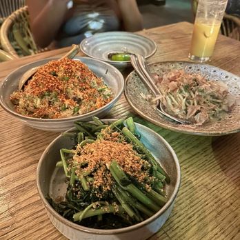 The Tyger - Singaporean Chili Crab Fried Rice, Morning Glory, Housemade Egg Noodles - Cocktail Bars Near Me - New York, New York