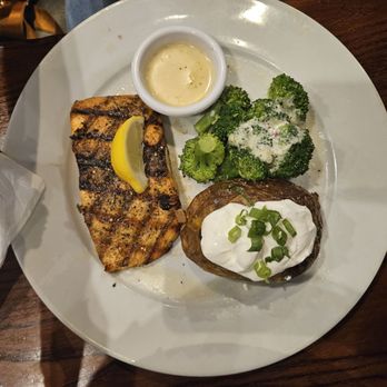 Smokey Bones Lithonia - Barbeque Near Me - Lithonia, Georgia