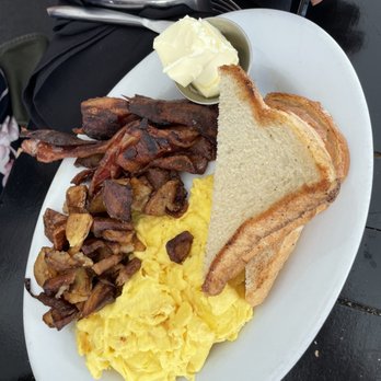 Beginnings - American Breakfast - Bars Near Me - Atlantic Beach, New York