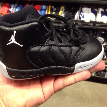 nike store valencia ca