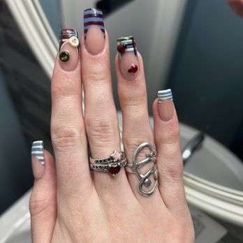 Queenies Nail Salon - Nail Salons Near Me - Washington, DC, District of Columbia