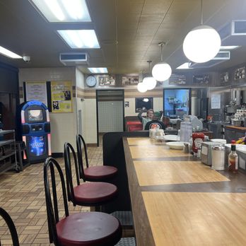 Waffle House - the interior of a waffle house - Diners Near Me - Waynesville, North Carolina Waffle House - the interior of a waffle house - Diners Near Me - Waynesville, North Carolina