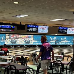 Station 300 - Empty lanes