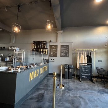 Mad Batter Bakehouse - Walk in area - Ice Cream & Frozen Yogurt Near Me - Oak Harbor, Washington