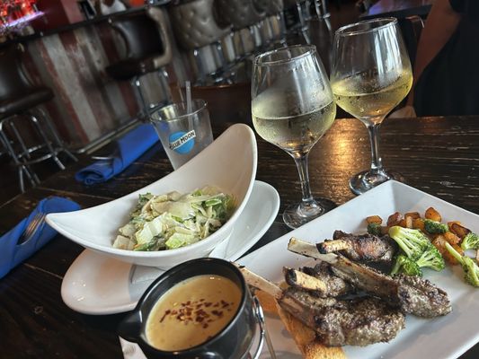 Black Sheep Bistro by null