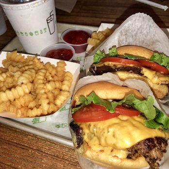 Shake Shack Coral Gables - Burgers Near Me - Coral Gables, Florida
