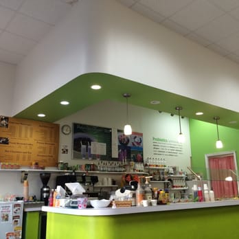 Yo Mama - Inside view of the bar - Ice Cream & Frozen Yogurt Near Me - Virginia Beach, Virginia