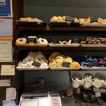 Mia's Bakery - Bakeries Near Me - Brooklyn, New York