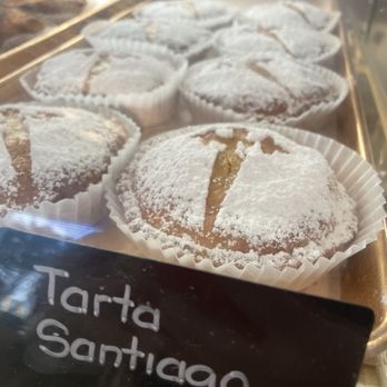 Versailles Bakery - Wow this place is great - Bakeries Near Me - Miami, Florida