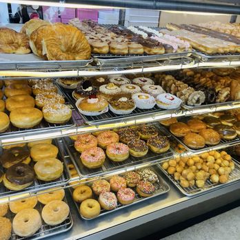 Hilltop donuts - Delicious selection - Donuts Near Me - Marysville, California Hilltop donuts - Delicious selection - Donuts Near Me - Marysville, California
