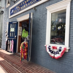 Gettysburg Souvenirs & Gifts - It's a supermarket of souvenirs not one floor but two floors