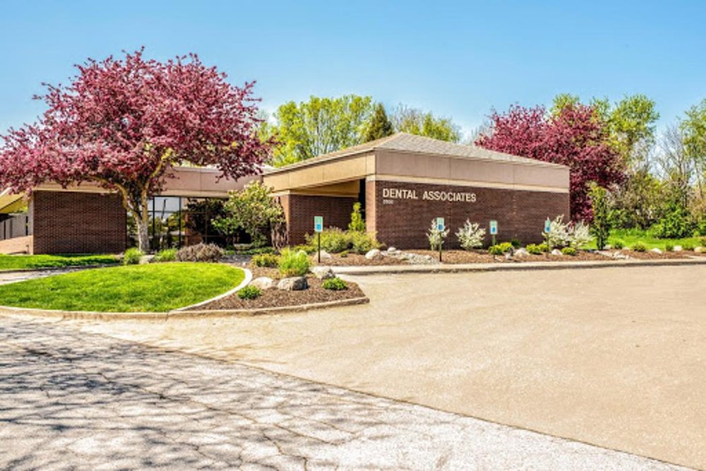 DENTAL ASSOCIATES Updated September 2024 10 Photos 3700 Westown