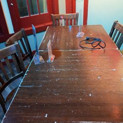 Jeanie Johnston Pub & Grill - Table