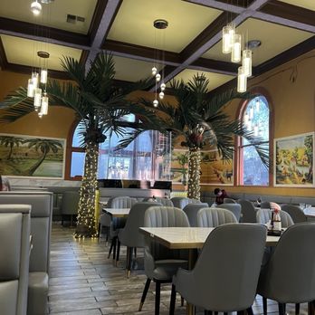 Pho Tasty - I liked the decor. - Vietnamese Near Me - Davis, California