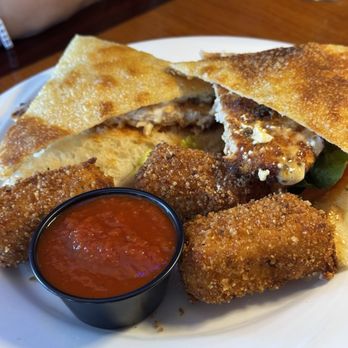 Mama's Cafe Baci - Italian Near Me - Hackettstown, New Jersey