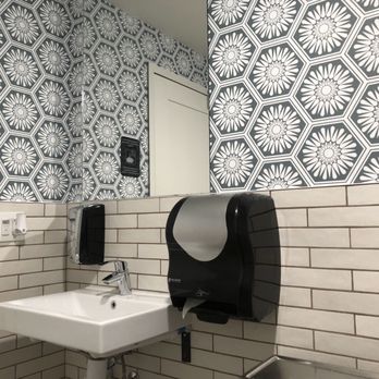 Bloom - Even the restroom was lovely - American Near Me - Santa Clara, California
