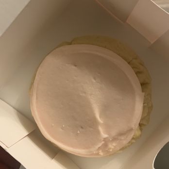 Crumbl - Alpharetta - Classic sugar cookie - Bakeries Near Me - Alpharetta, Georgia