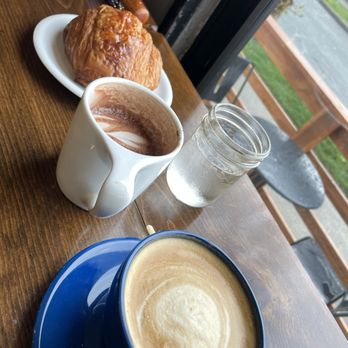 Il Mondo Caffe - Cafes Near Me - Vancouver, British Columbia Il Mondo Caffe - Cafes Near Me - Vancouver, British Columbia