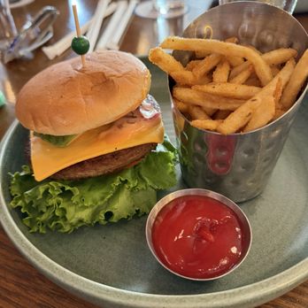 Lamplight Lounge - Impossible Burger - New American Near Me - Anaheim, California Lamplight Lounge - Impossible Burger - New American Near Me - Anaheim, California