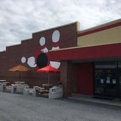 Thunderhead Bowl & Grill - Outside seating