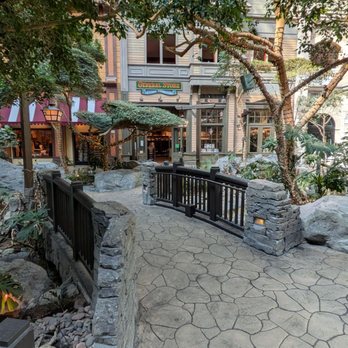 Mystic Falls Park - Little bridge - Performing Arts Near Me - Las Vegas, Nevada