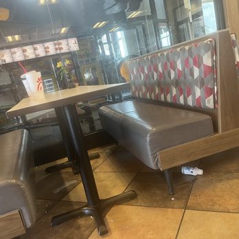 Chick-fil-A - Tables - Fast Food Near Me - Fort Worth, Texas Chick-fil-A - Tables - Fast Food Near Me - Fort Worth, Texas