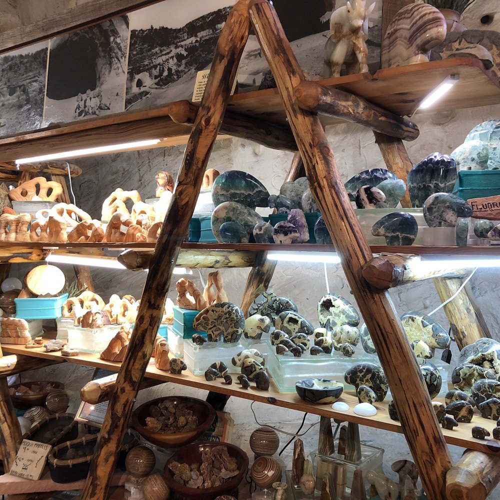 Moqui Cave - Museums Near Me - Kanab, Utah Moqui Cave - Museums Near Me - Kanab, Utah