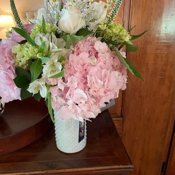 East Hampton Flowers - Florists Near Me - East Hampton, New York