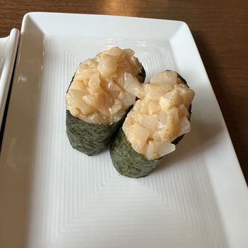 Paradise Sushi and Grill - Hotate nigiri - Sushi Bars Near Me - San Rafael, California
