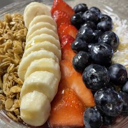 Baya Bar - Acai & Smoothie Shop - Pacific Beach Aai Bowl