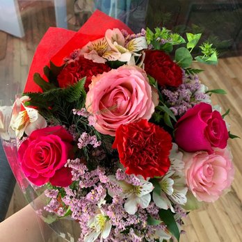 Danielle's Florist - Florists Near Me - Belle Harbor, New York Danielle's Florist - Florists Near Me - Belle Harbor, New York