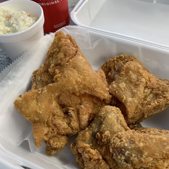 Chris Fried Chicken - 3-piece meal with four pieces and slaw - Comfort Food Near Me - Indianapolis, Indiana