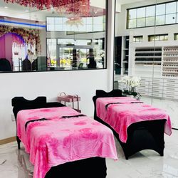 Chloë Beauty Nail Bar