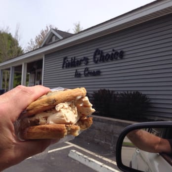 Fielder's Choice Ice Cream - Ice Cream & Frozen Yogurt Near Me - Sabattus, Maine