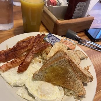 Yak's Cafe - Eggs and bacon - Cafes Near Me - Blanding, Utah Yak's Cafe - Eggs and bacon - Cafes Near Me - Blanding, Utah