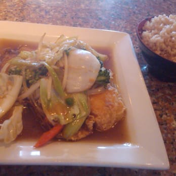Siam Palace - White fish in the garden - Thai Near Me - Miami, Florida