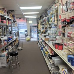 Mueller's Hardware